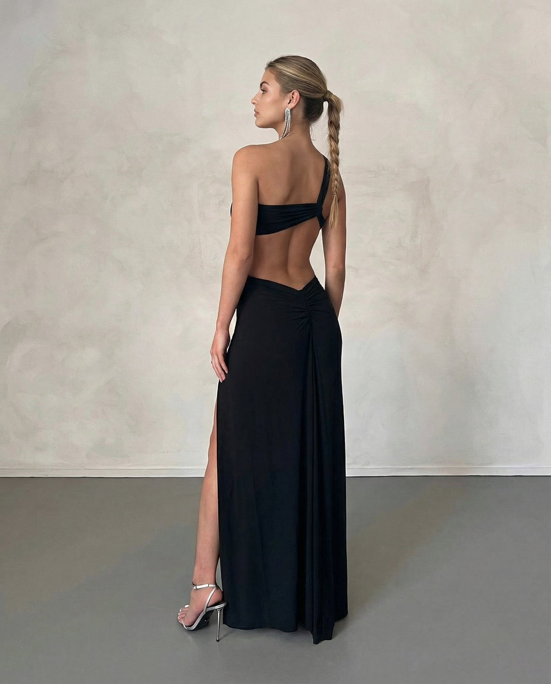Melinda | Maxi Dress with One-Shoulder Cut-Out and High Slit