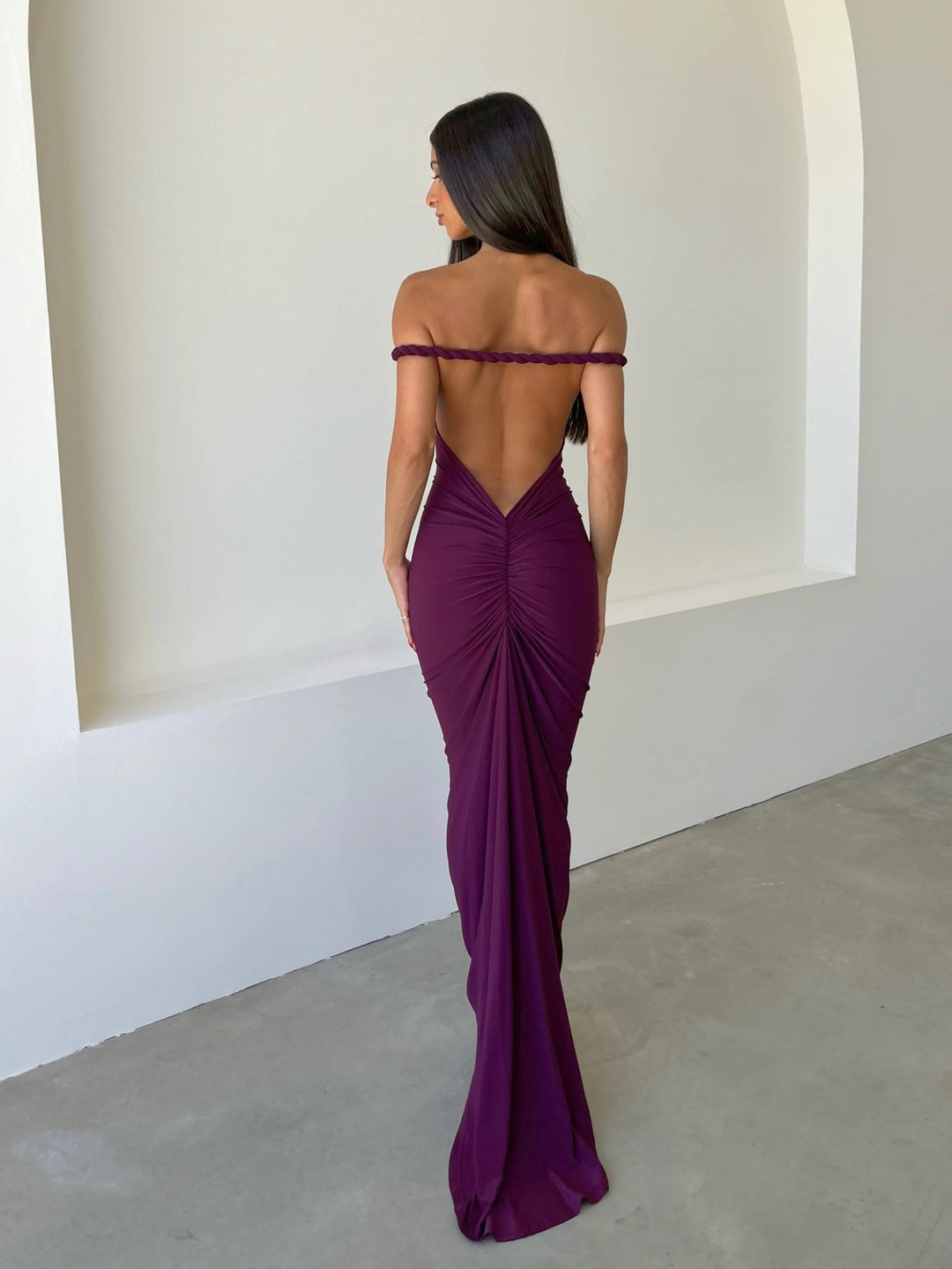 Linda | Maxi Dress with Asymmetric Neckline and Backless Detail