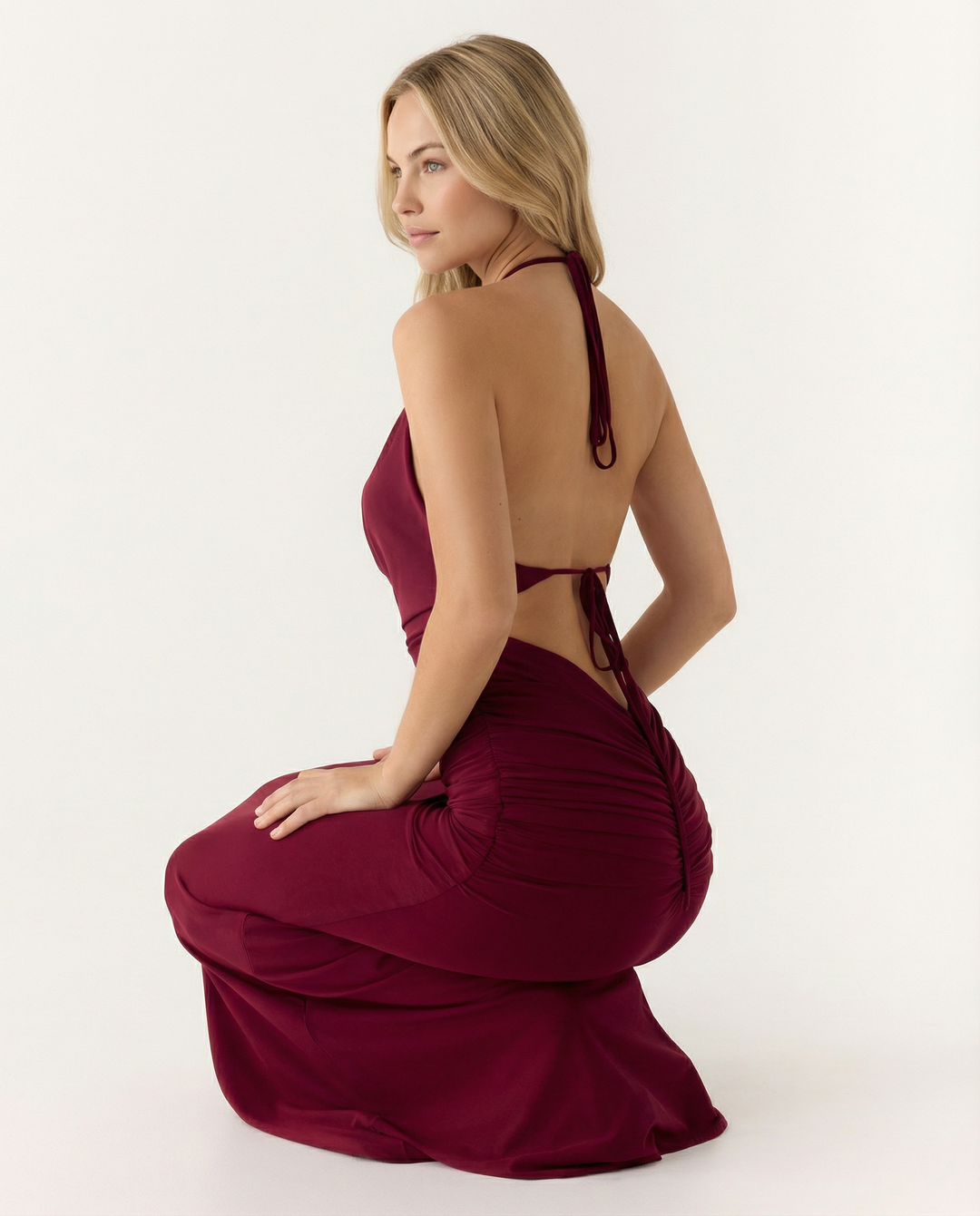 Lynette | Maxi Dress with Halter Neck and Ruched Waist